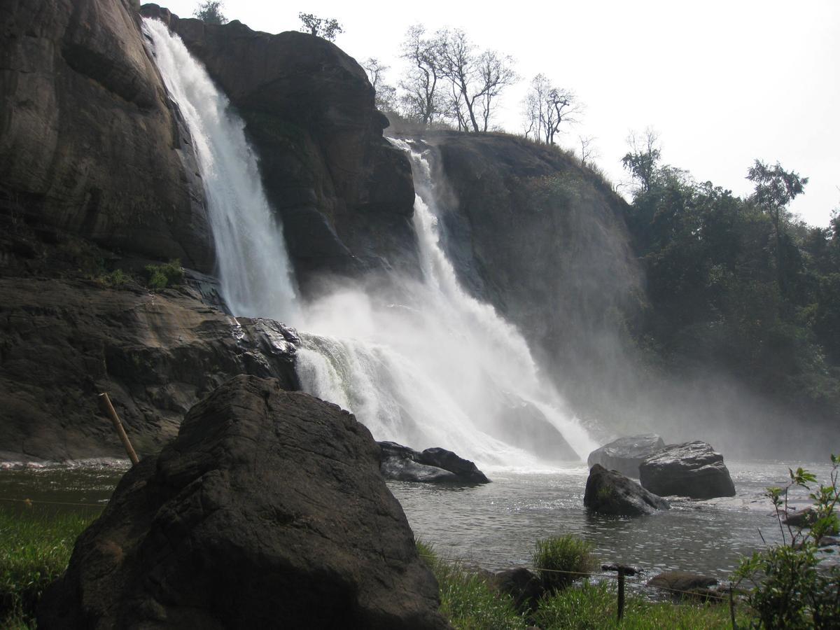 Magic Land Resorts Athirapally Irinjalakuda Exterior photo